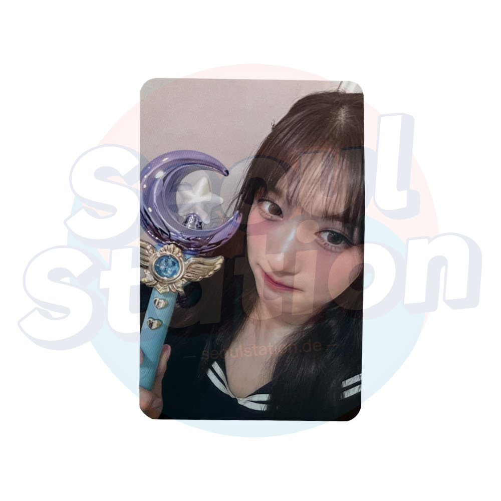 IVE - The 2nd EP 'IVE SWITCH' - Soundwave 2nd Lucky Draw Photo Card (Blue Back) Leeseo