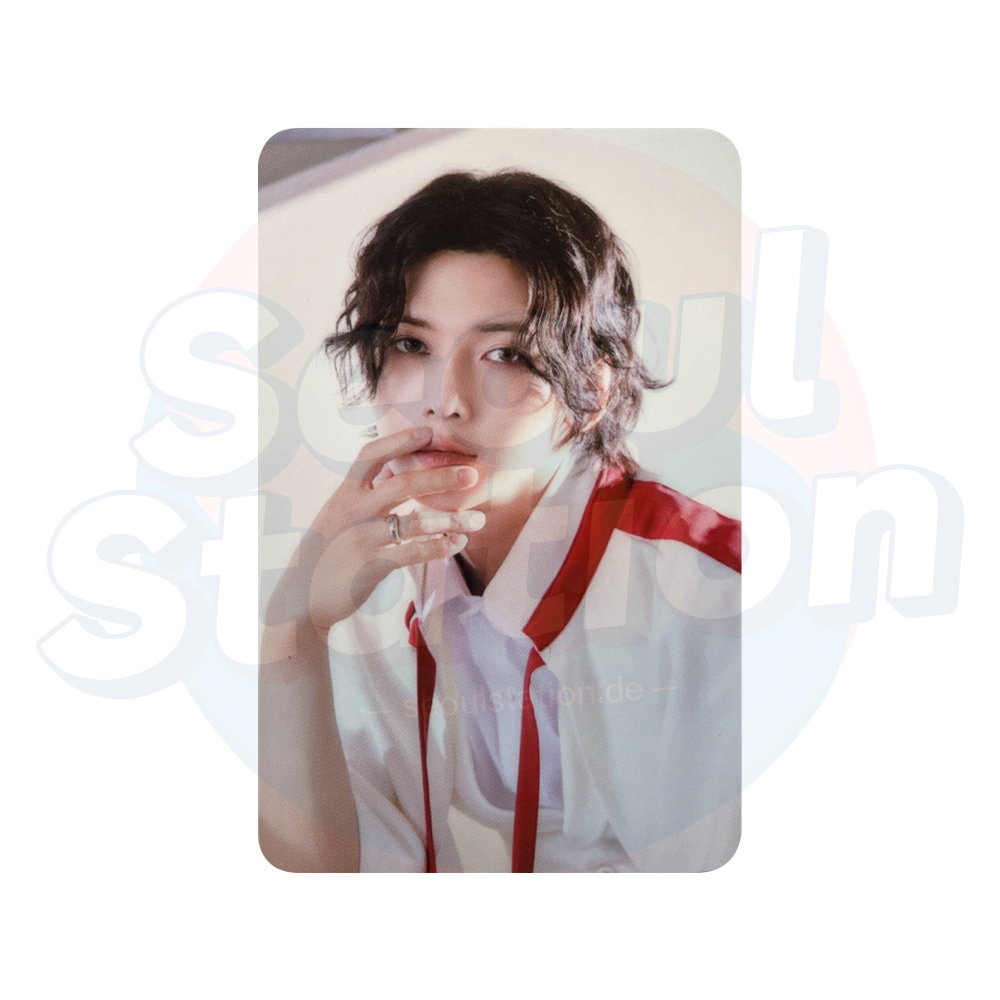 ATEEZ - ANITEEZ IN THE CALLING - ATEEZ X ANITEEZ Pop-Up Store Trading Card - YEOSANG further away