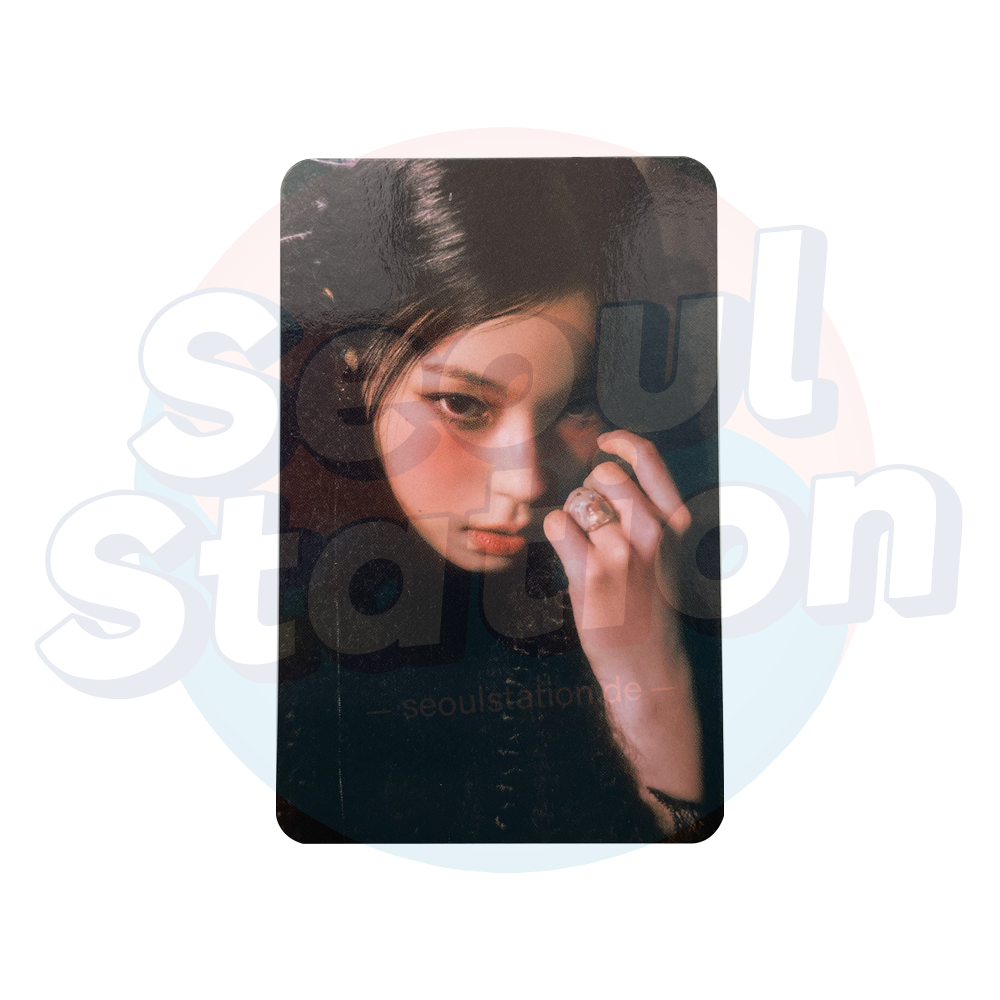 NMIXX - Fe3O4: STICK OUT - APPLE MUSIC Photocard