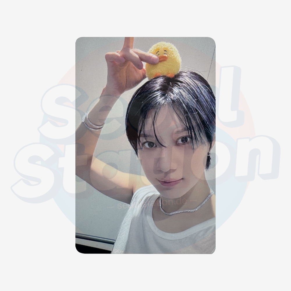 TAEMIN - GGUNG DAENG - POP-UP SHOP Photocard taemari above head