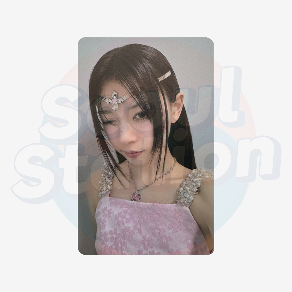 ILLIT - 3rd Mini Album 'BOMB' - WEVERSE PVC Photocard moka