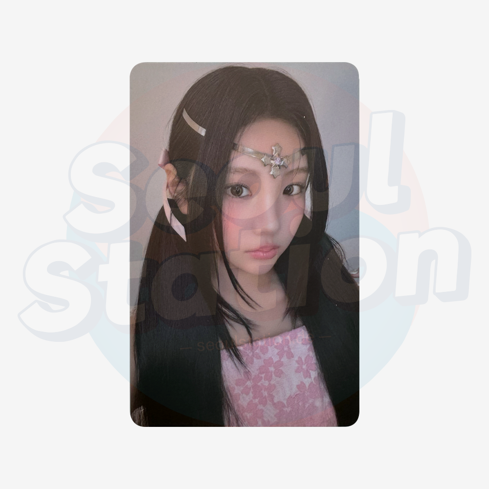 ILLIT - 3rd Mini Album 'BOMB' - WEVERSE PVC Photocard wonhee