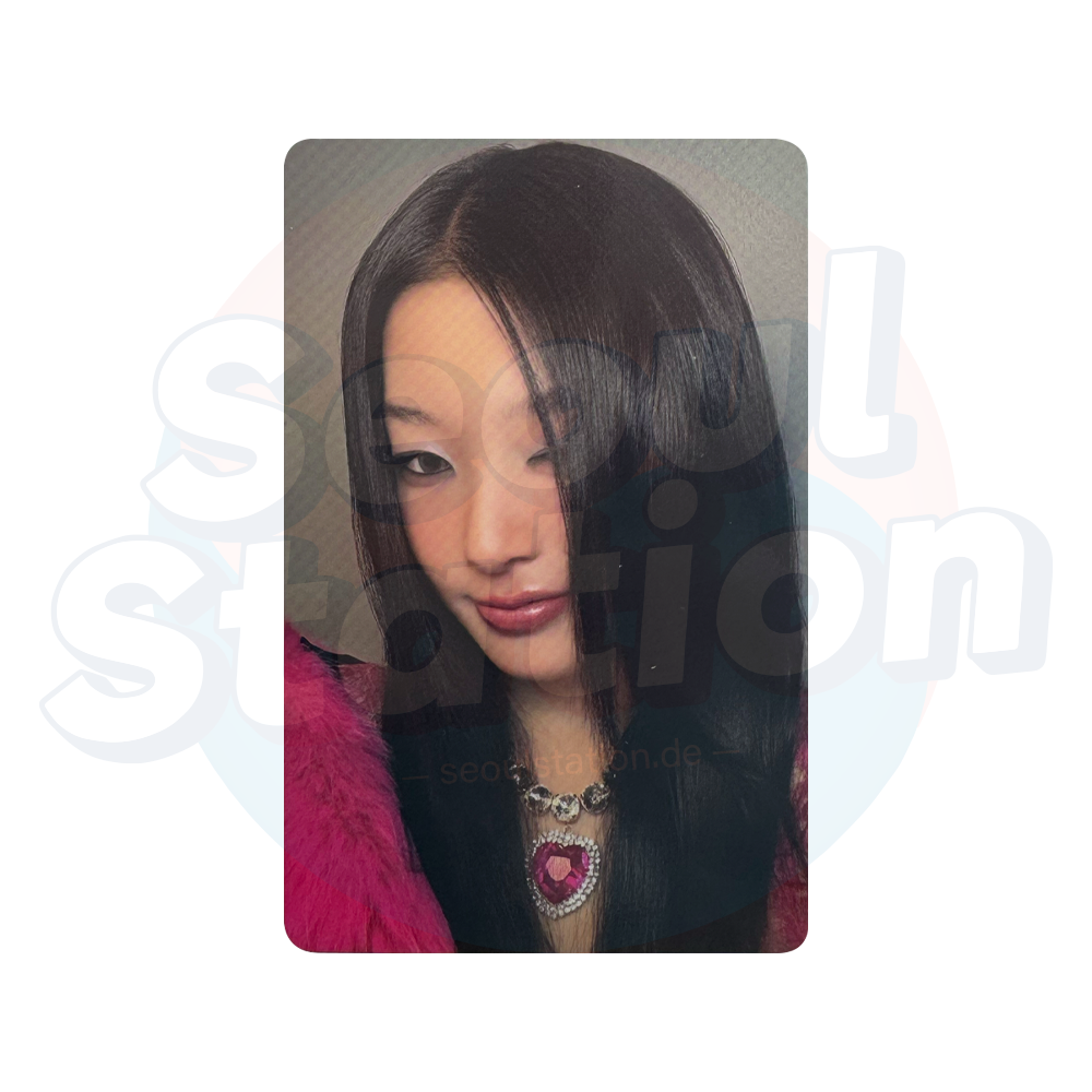 KATSEYE - 2nd EP 'BEAUTIFUL CHAOS' - Random Trading Card - SET B (Yellow) yoonchae party ver.