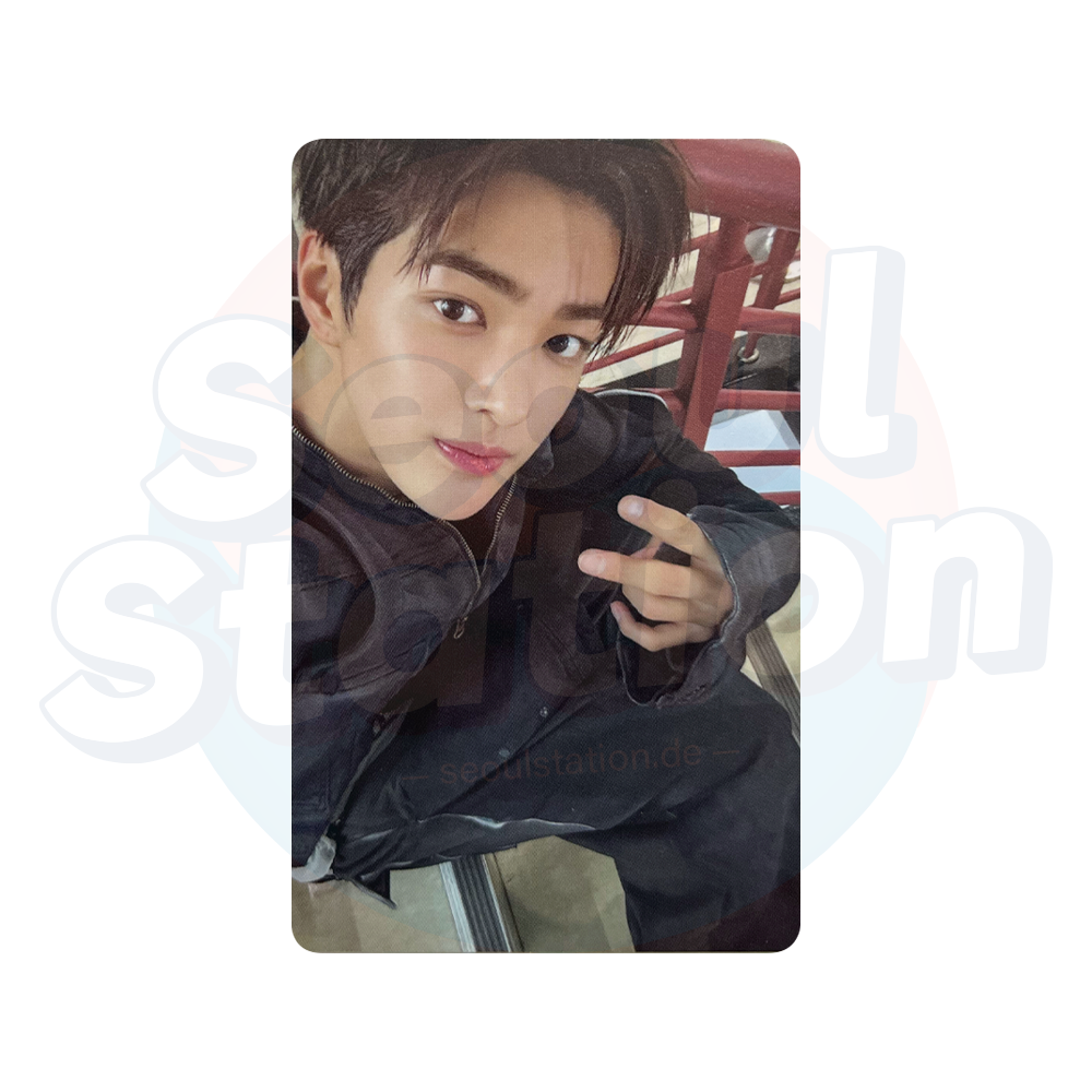 CORTIS - 1st EP 'COLOR OUTSIDE THE LINE' - WEVERSE Special Gift Event Photocard keonho