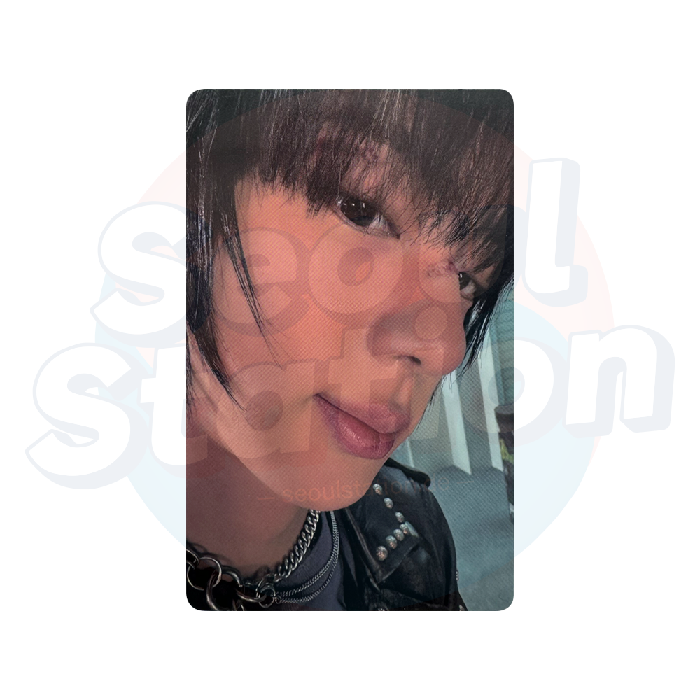 JIN - ECHO - WEVERSE WVG POB Photo Card (Blue back) close up