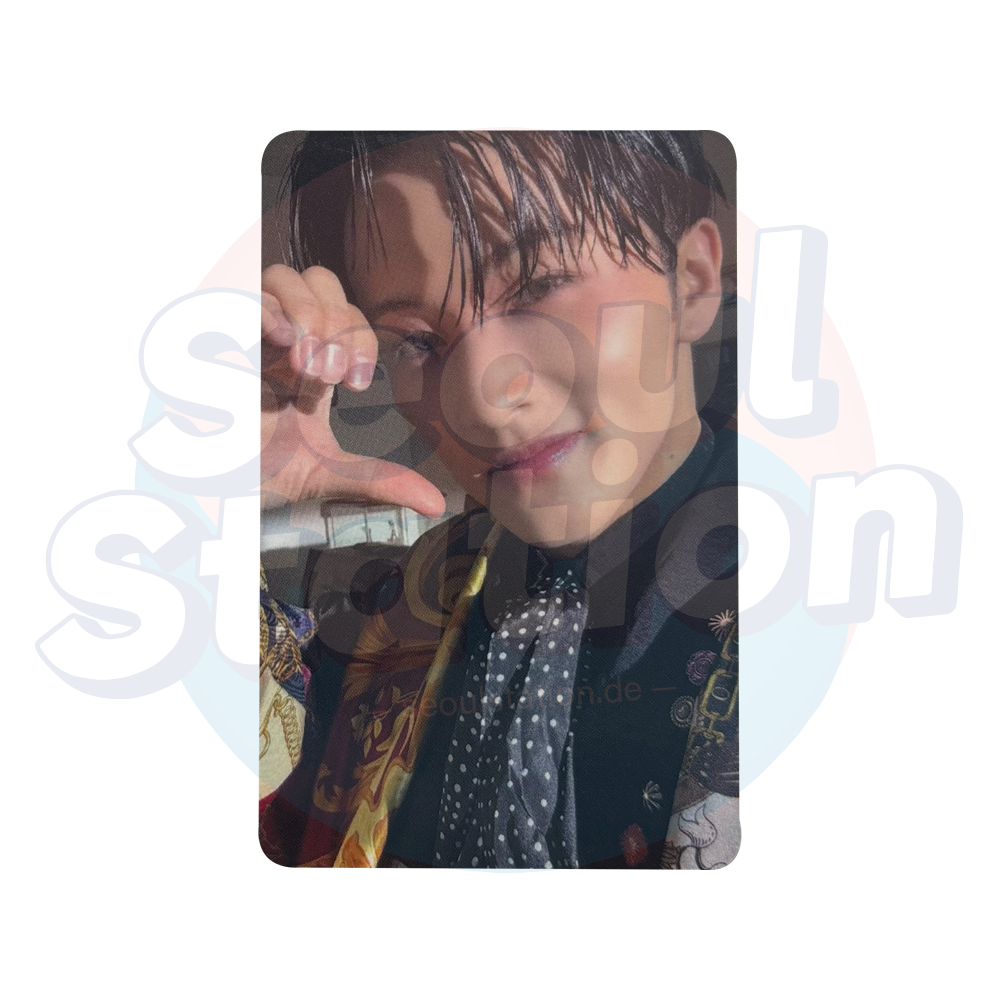 MARK - 1st Album 'THE FIRSTFRUIT' - Apple Music Photo Card Hand Heart