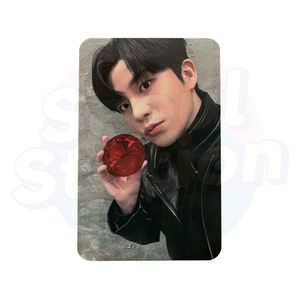ATEEZ - 2024 Season's Greetings - Yes24 Photo Card jongho