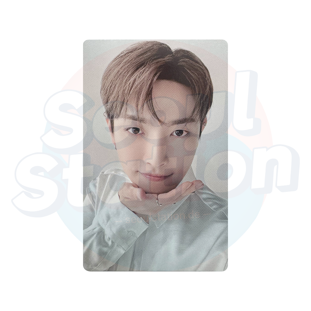 ATEEZ - 2025 World Tour 'IN YOUR FANTASY' In Incheon - Mito Photocard - Holding Chin Ver. hongjoong