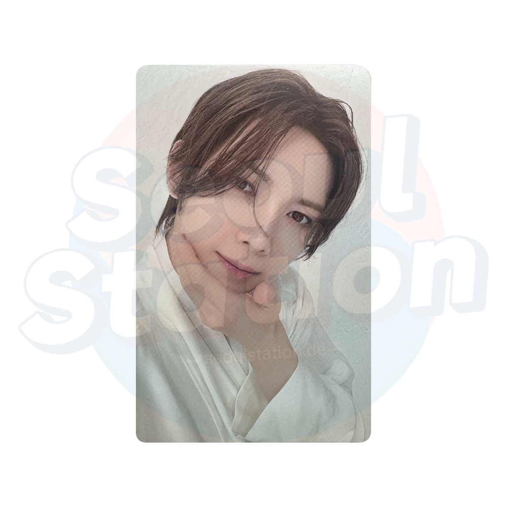 ATEEZ - 2025 World Tour 'IN YOUR FANTASY' In Incheon - Mito Photocard - Holding Chin Ver. yeosang