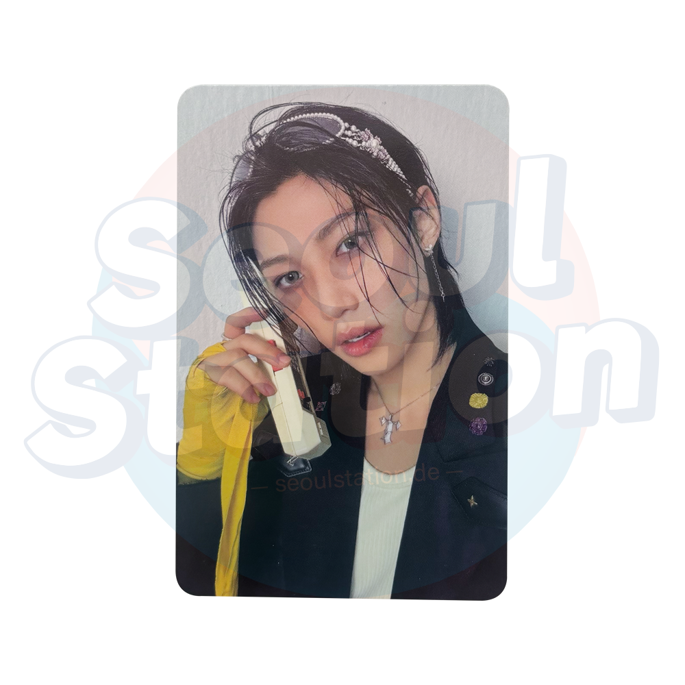 STRAY KIDS - KARMA - SKZOO Album Ver. - Photocard (Selfie Ver.) Felix Phone