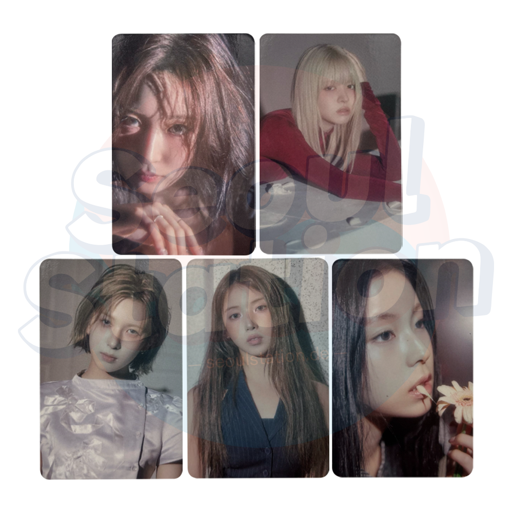 NMIXX - 1st Full Album 'BLUE VALENTINE - LOVE TOKEN Ver. - APPLE