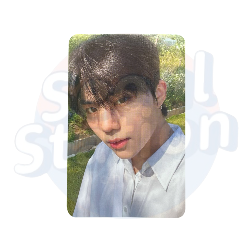 ZEROBASEONE - The Moving Seoul - Travel Korea Year Pop Up - Photo Card (White Back) Gunwook