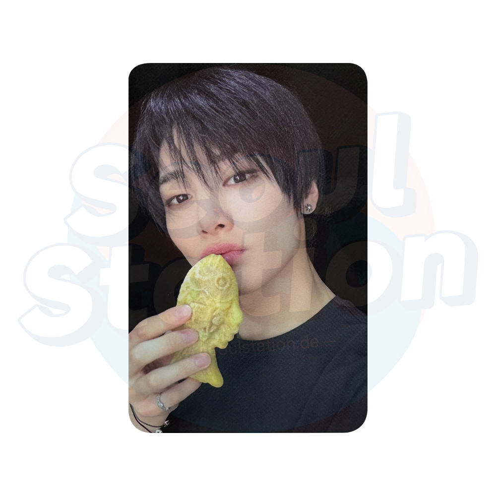 Stray Kids - SKZHOP HIPTAPE 合 (HOP) - SOUNDWAVE Lucky Draw Photo Card - VER. B (Bungeoppang) i.n