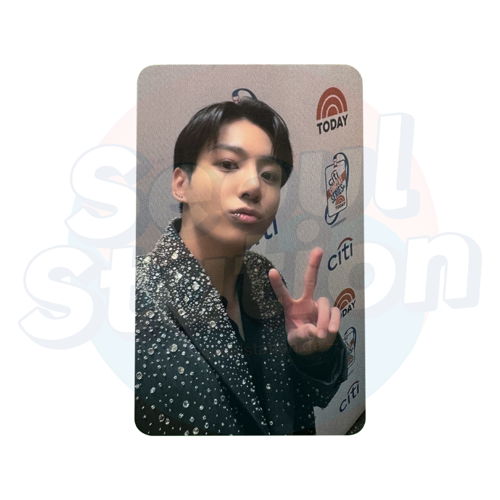 JUNG KOOK - GOLDEN - M2U 2nd Round Lucky Draw Photo Card logo background