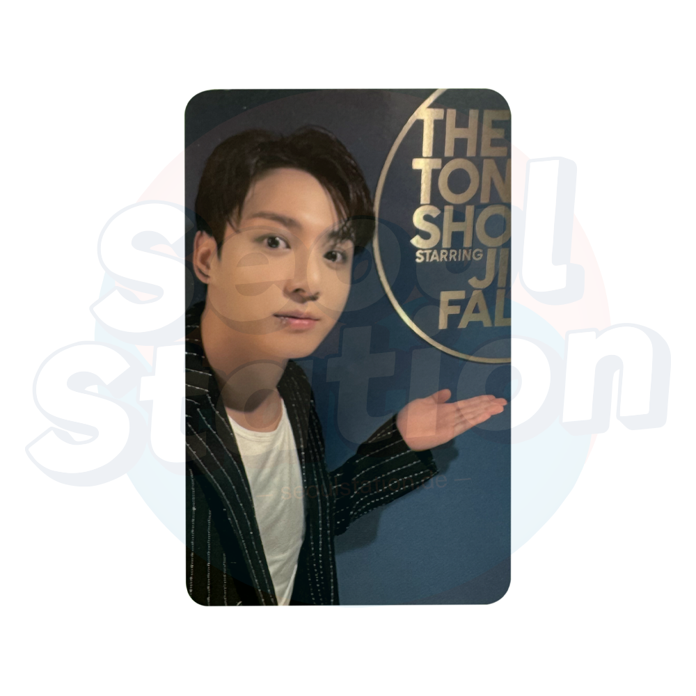JUNG KOOK - GOLDEN - Soundwave 2nd Round Lucky Draw Photo Card dark background