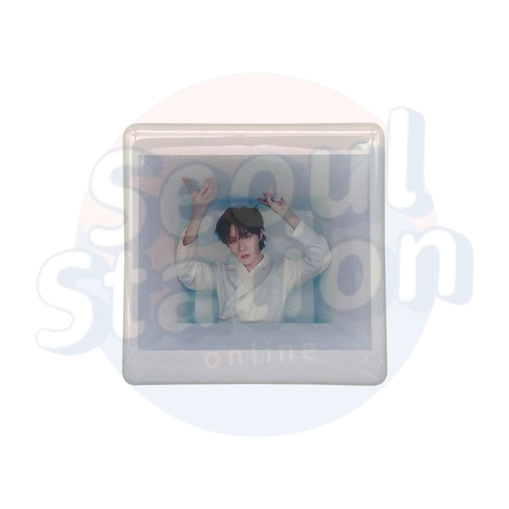 J-Hope - Jack in the Box - HOPE Edition - WEVERSE Magnet White Outfit