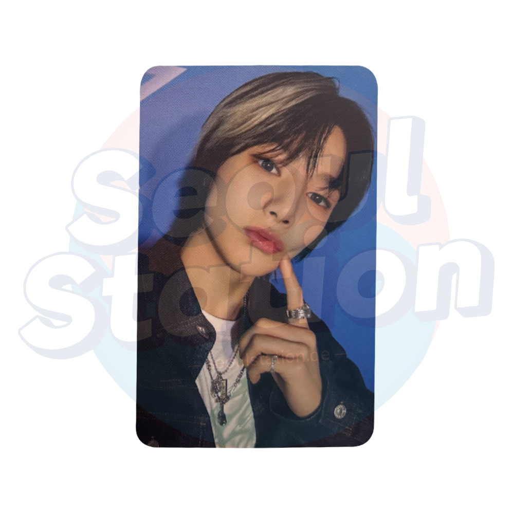 Stray Kids - 2025 Season's Greetings `The Street Kids' - JYP Shop Photo Card IN