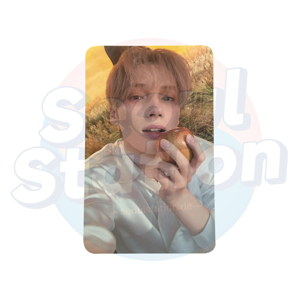 TXT - Minisode 3: TOMORROW - Photo Card Huening Kai