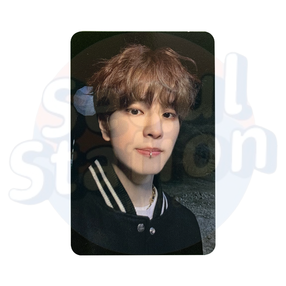 Stray Kids - The 3rd Album '5-STAR' - Soundwave 1st Round Lucky Draw Event Photo Card (Dark Grey Back) Seungmin