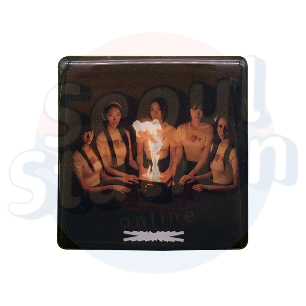 LE SSERAFIM - UNFORGIVEN - WEVERSE Group Photo Magnet with fire