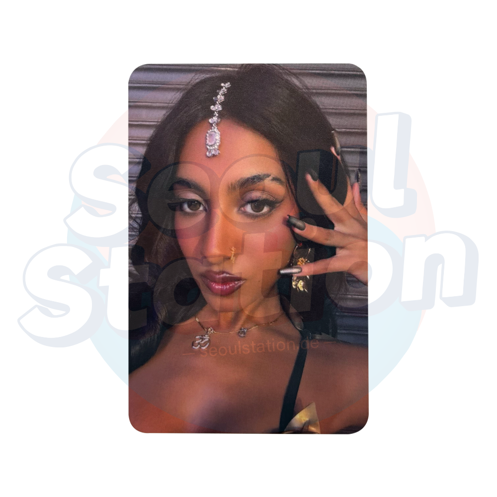 KATSEYE - 2nd EP 'BEAUTIFUL CHAOS' - SOUNDWAVE 2nd Round Lucky Draw Photocard Lara