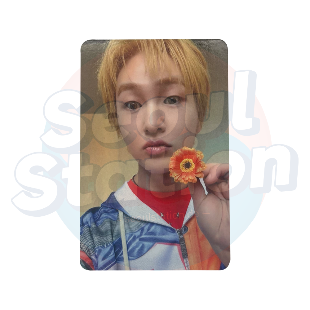 ONEW - 2nd Album 'PERCENT' - APPLE MUSIC Photo Card straight head