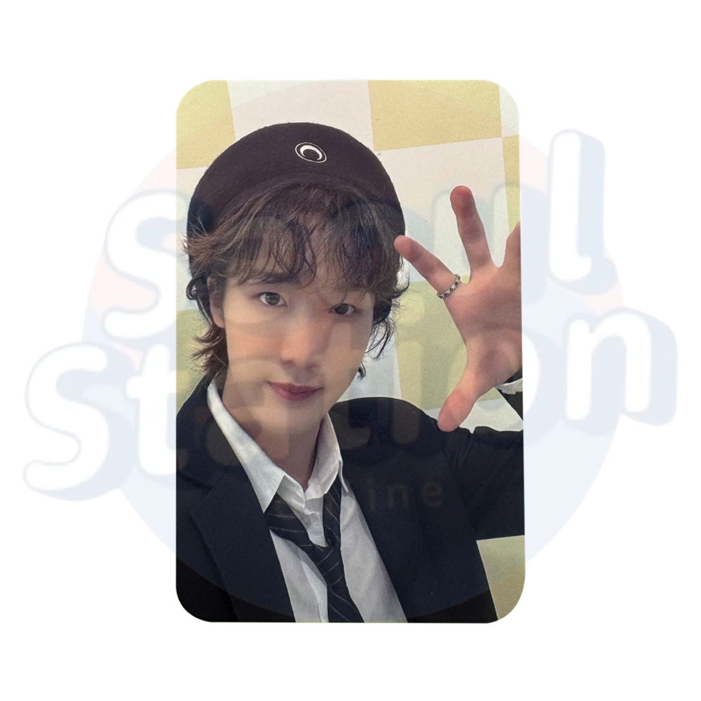 P1Harmony - 'P1ay P1ay P1ay' - 3rd Anniversary Pop-Up Store Official Trading Card - SOUL Ver. showing hand