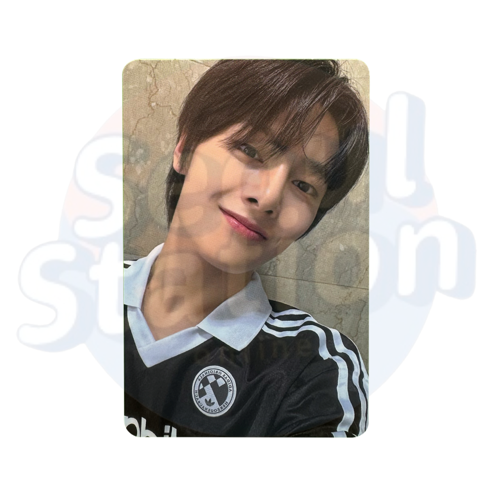 Stray Kids - 樂-STAR - ROCK STAR - Soundwave Pop-Up 1st Giveaway Photo Card (PINK&BLACK) i.n
