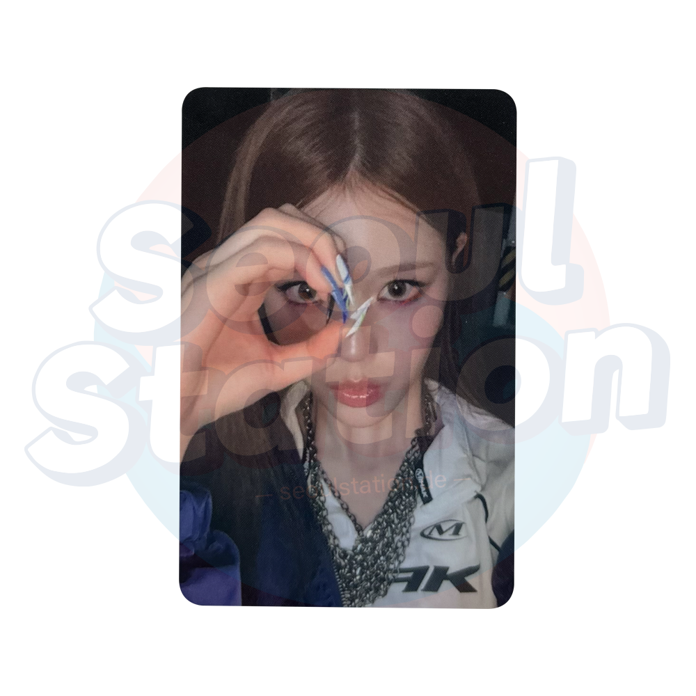 IZNA - 2nd Mini Album 'NOT JUST PRETTY' - APPLE MUSIC Photocard Saebi