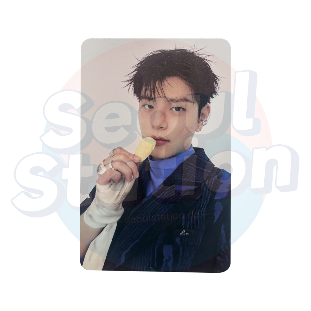 STRAY KIDS - KARMA - SKZOO Album Ver. - Photocard (Selfie Ver.) Seungmin Chip