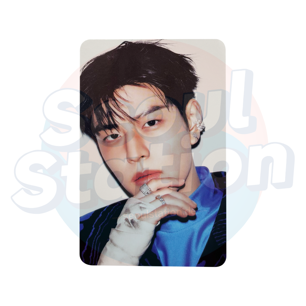STRAY KIDS - KARMA - SKZOO Album Ver. - Photocard (White Background) Seungmin