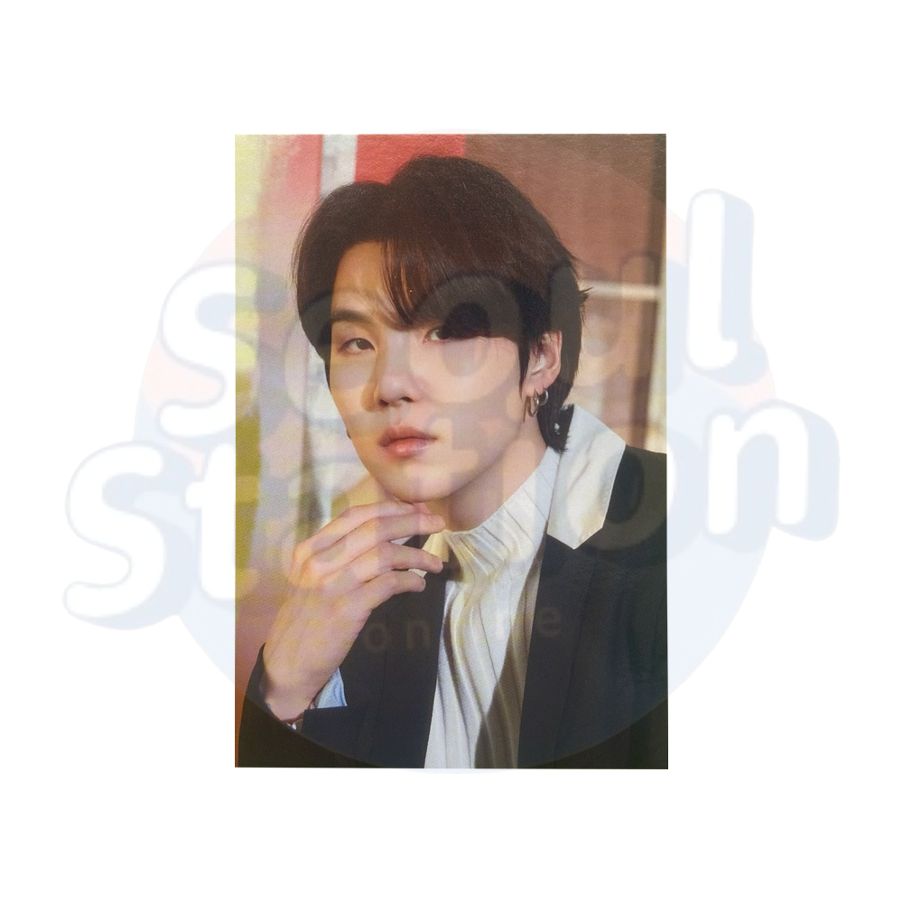 THE DAYDREAM BELIEVERS - BTS - Mini Photo Card Suga close-up