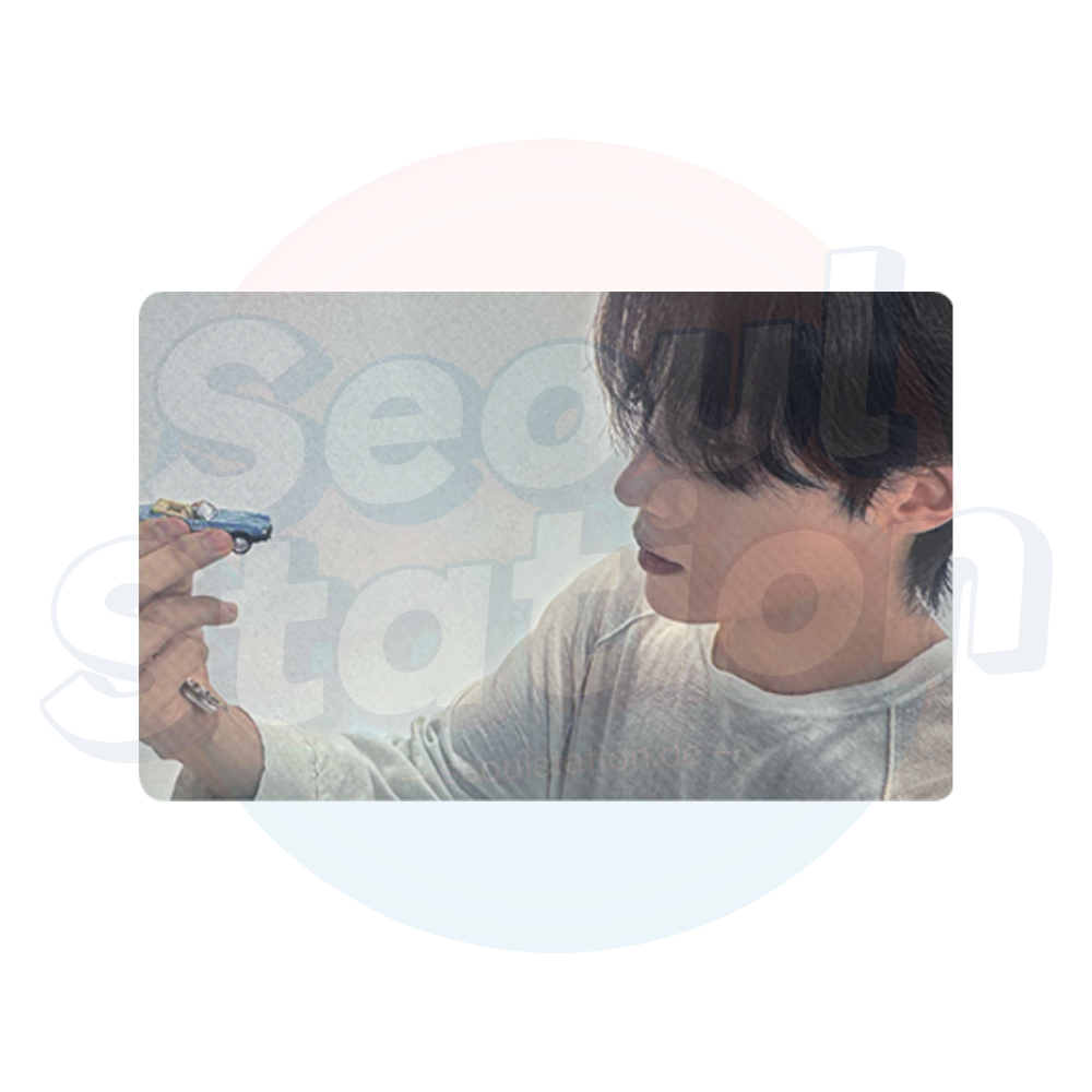 J-HOPE - CHARM OF HOPE - LOLLAPALOOZA Live - WEVERSE Lucky Draw Photocard toy car