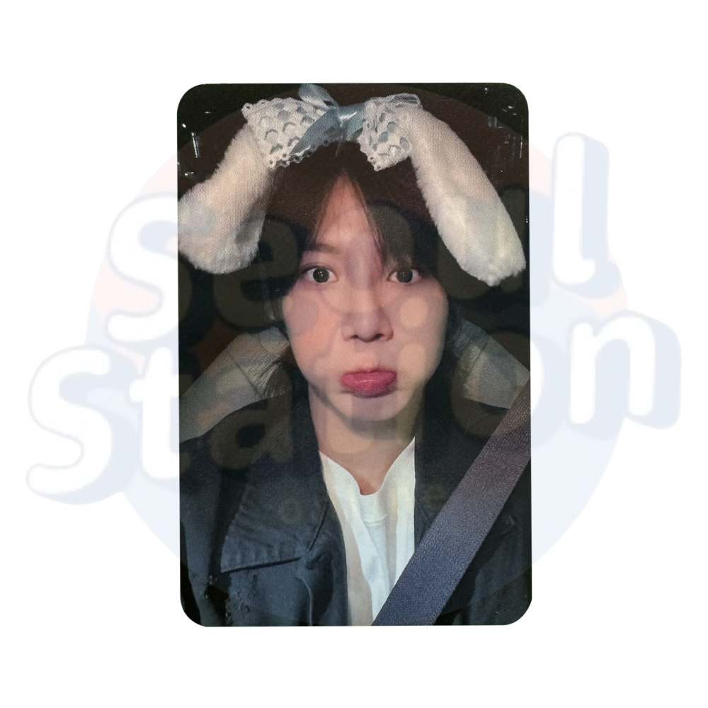 TAEMIN - The 4th Mini Album: GUILTY - Soundwave Photo Card pouting