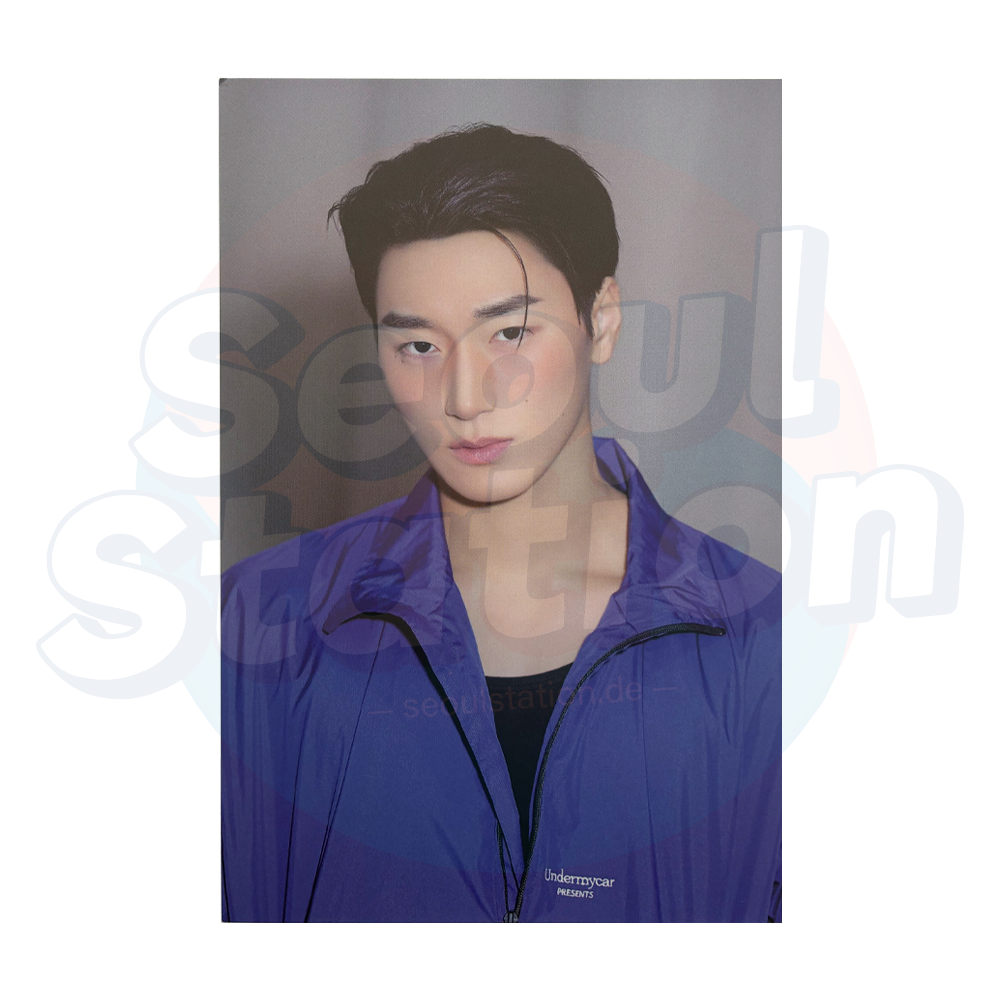 ATEEZ - 2026 Fanmeeting 'ANITY'S VOYAGE : TINY MYSTERY' - Official MD Postcard - SAN Ver. - B-WARE (Bitte Beschreibung lesen) seoulstation.de blue jacket close up