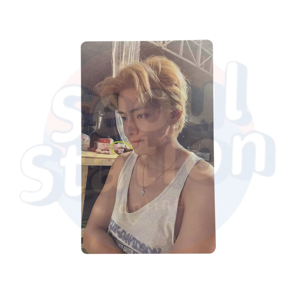 V - LAYOVER - M2U Photo Card Blond