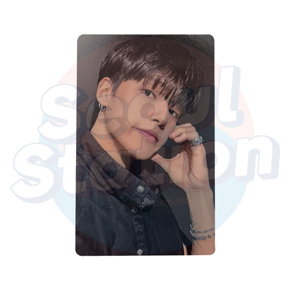ATEEZ - BILLBOARD ARTIST: ATEEZ EDITION - Photocard Wooyoung