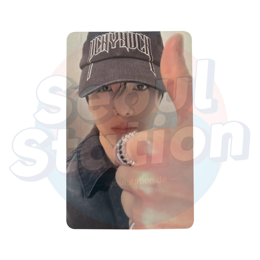 THE BOYZ - 10th Mini Album 'A;EFFECT' - APPLE MUSIC Photocard Younghoon