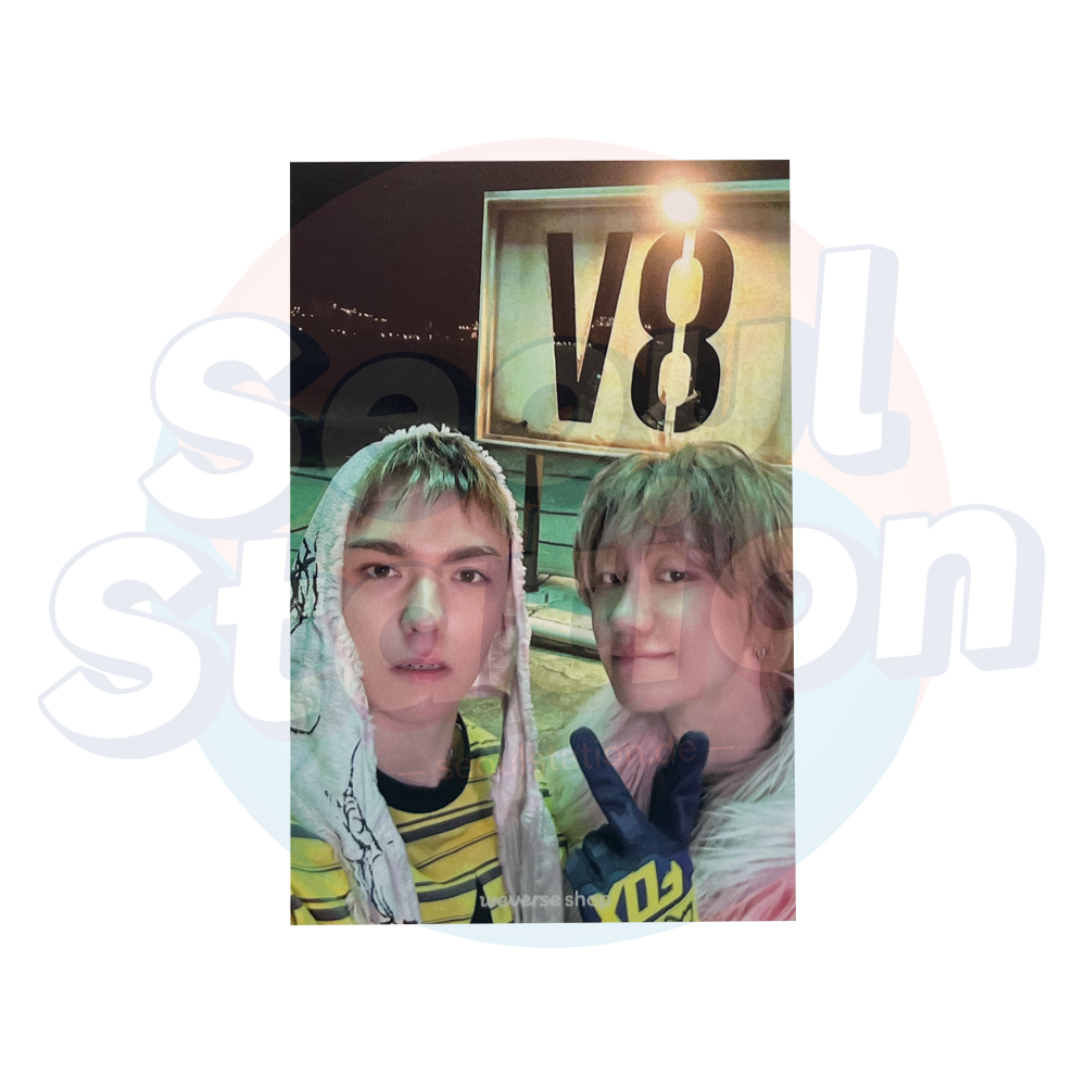 VERNON & THE8 (SEVENTEEN) - 1st Mini Album 'V8' - PHOTOBOOK Ver. - WEVERSE Selfie Sticker seoulstation.de