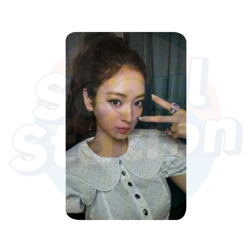 MEOVV - The 1st EP Album 'MY EYES OPEN VVIDE' - WITHMUU Photo Card anna