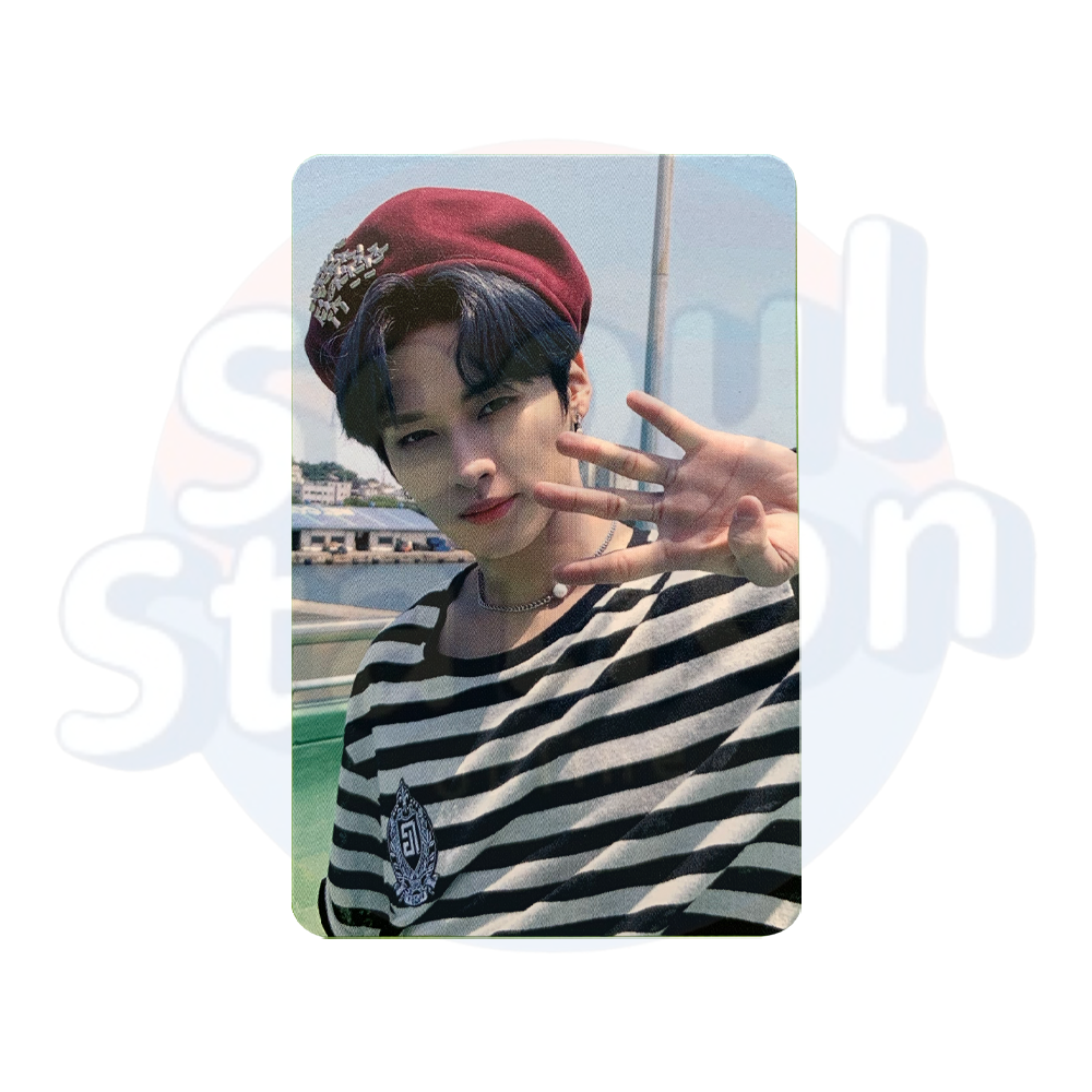 Stray Kids - MAXIDENT - Aladin Photo Card lee know