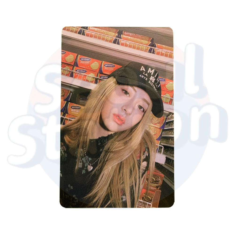 LE SSERAFIM - ANTIFRAGILE - WEVERSE Photo Card (White back) - Store Ver. yunjin
