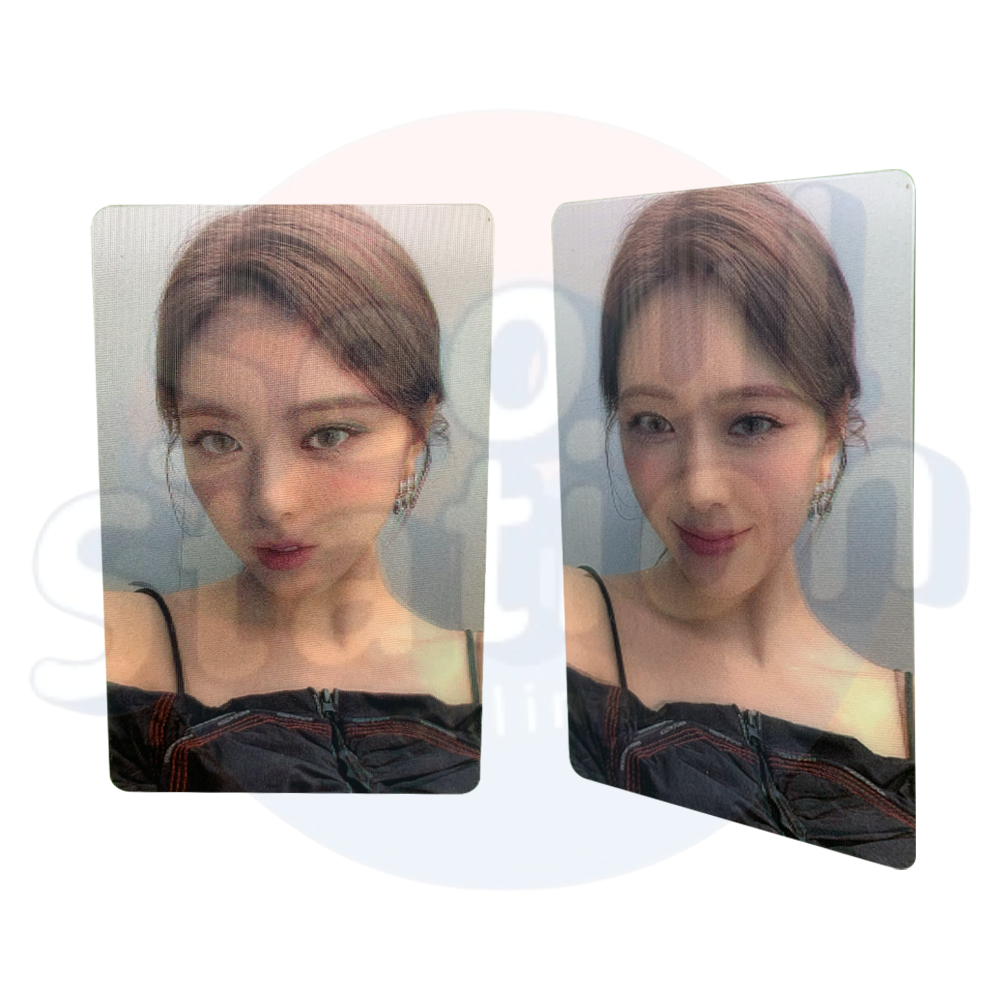 ITZY - CHESHIRE - Limited Edition Lenticular Photo Card yuna