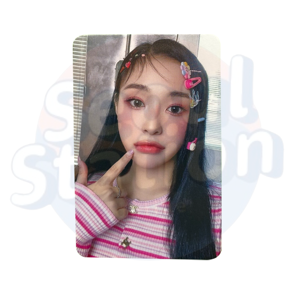 Dreamcatcher - 2023 Season's Greetings: Dream's Sunday Club- Apple Music Photo Card gahyeon