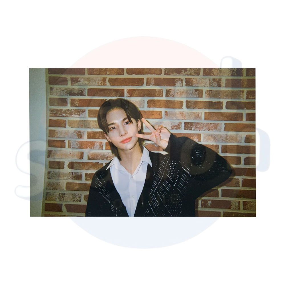 Stray Kids - MAXIDENT - Soundwave Film Camera Photo hyunjin