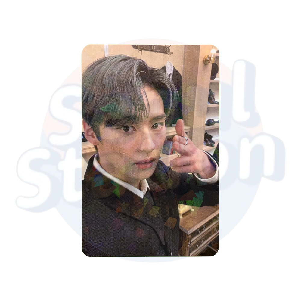 Stray Kids - MAXIDENT - Soundwave Glitter Photo Card lee know