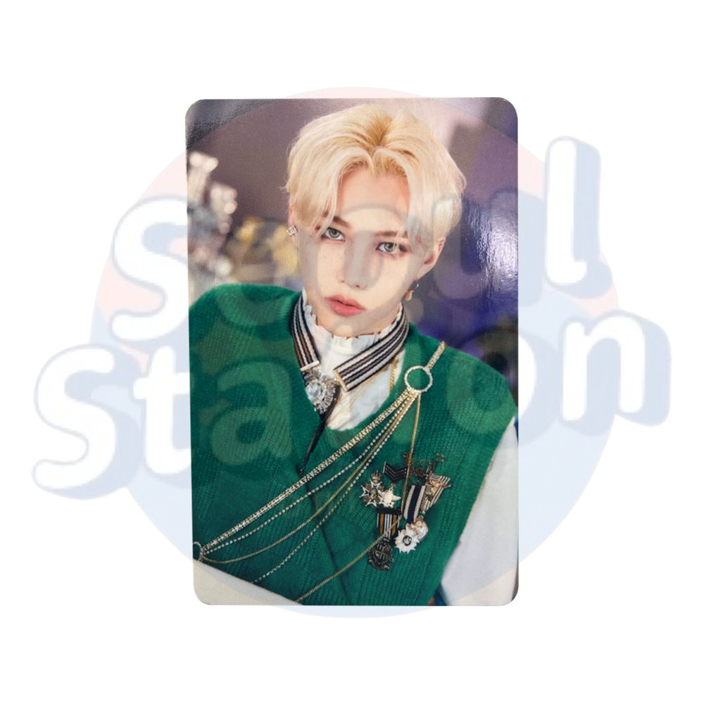 Stray Kids X SKZOO - Felix - THE VICTORY Photo Cards
