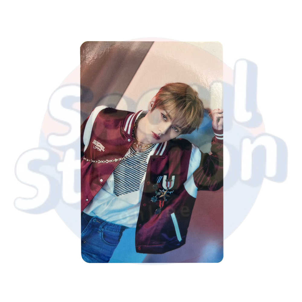 Stray Kids X SKZOO - Lee Know - THE VICTORY Photo Cards