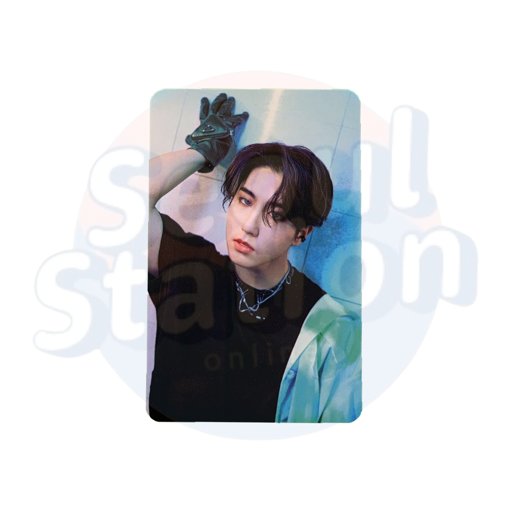 Stray Kids - Han - 2nd WORLD TOUR - MANIAC IN SEOUL - Photo Card Hand on wall