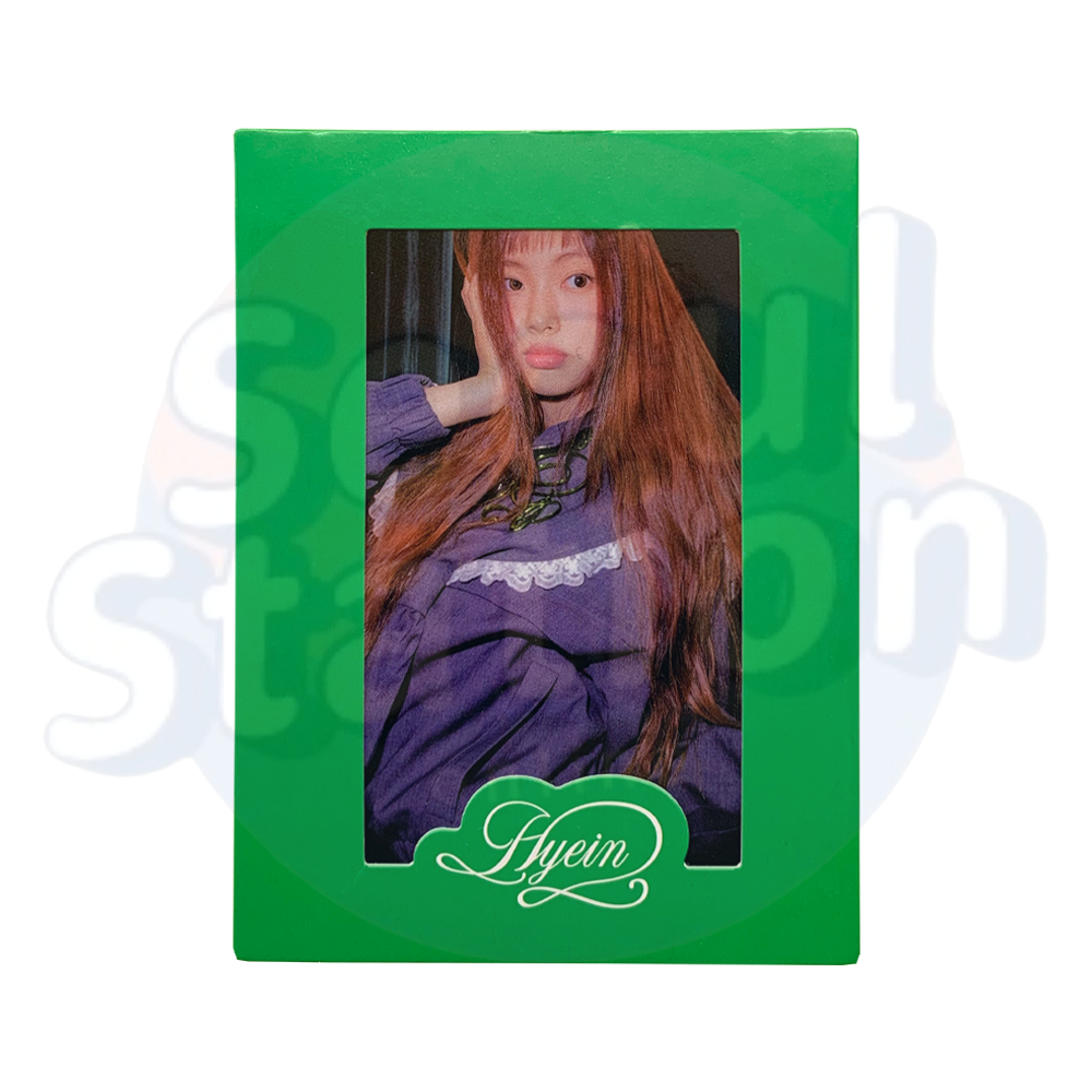 NewJeans - OMG - 1st Single Album - Weverse Photo Card & Frame hyein